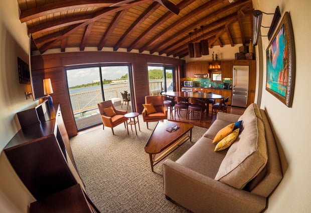 polynesian-bungalow-living-area-fisheye-disney-world