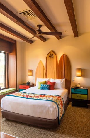 polynesian-bungalows-bed-surf